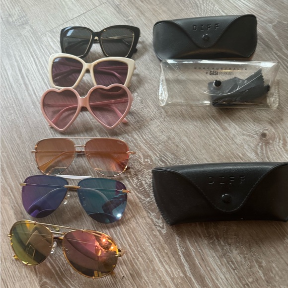 5 pairs of Diff sunglasses and 3 cases - Picture 4 of 4